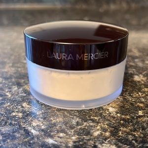 Laura Mercier Translucent Loose Setting Powder